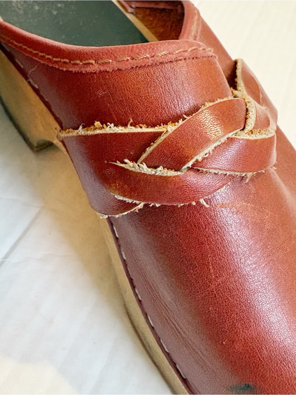 Vintage 1970s Holie Troll Red Leather Clogs Braided Size 6 Made in Sweden Wooden - Picture 10 of 16